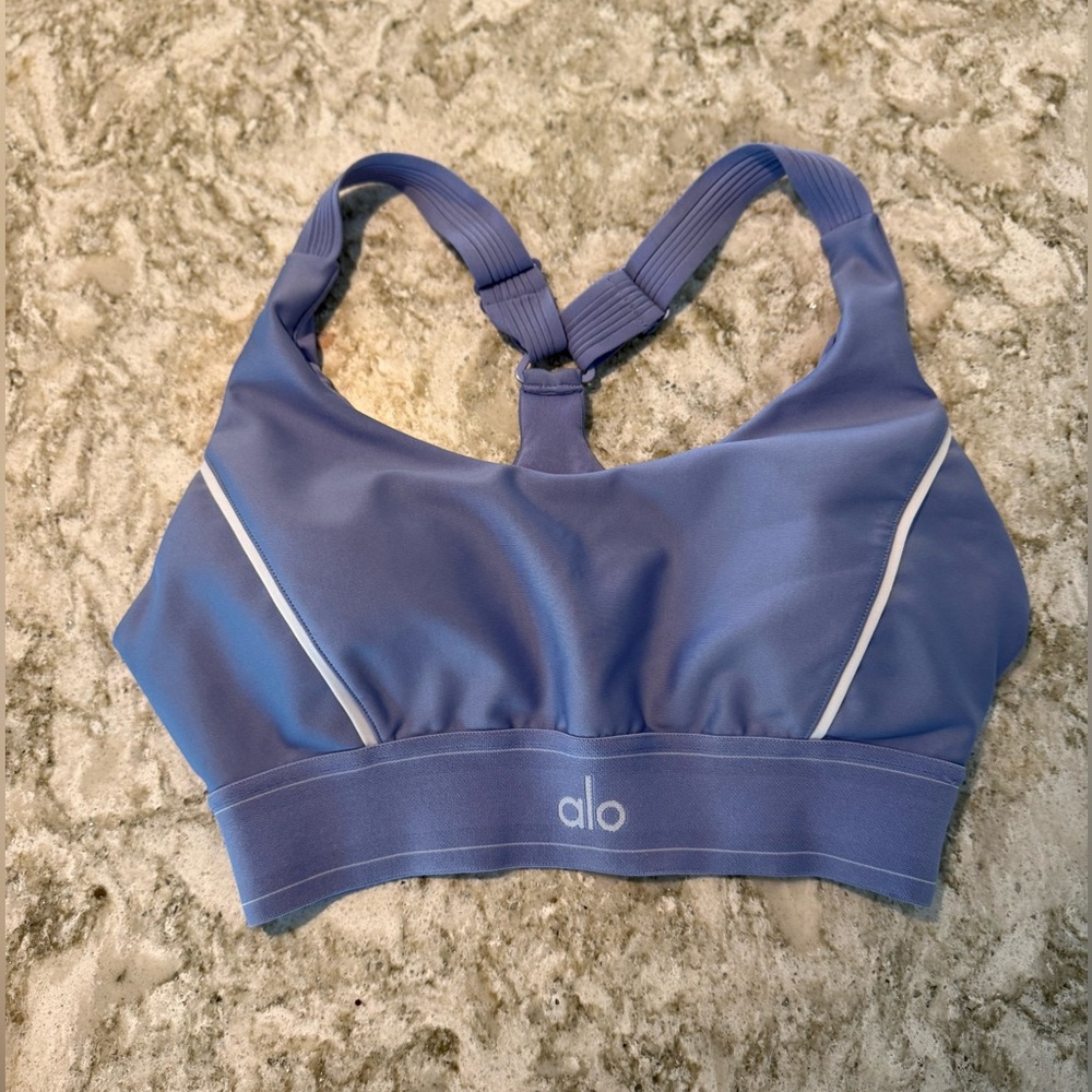 Alo yoga sports bra